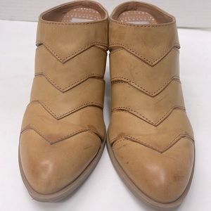 Dolce Vita Leather Slip On Block Heel Mules Tan Brown...Size 8.5